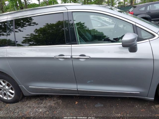 2C4RC1BG9LR275908 Chrysler Pacifica Touring L