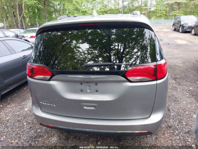 2C4RC1BG9LR275908 Chrysler Pacifica Touring L