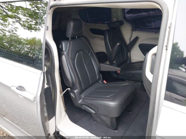 2C4RC1BG9LR275908 Chrysler Pacifica Touring L