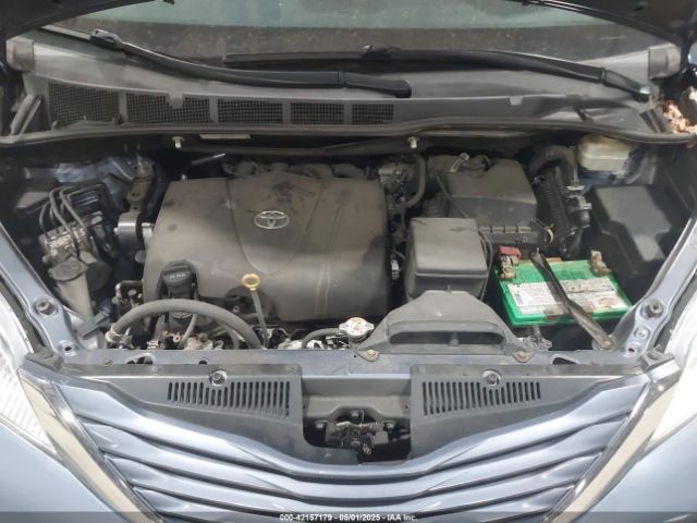 5TDJZ3DC3HS157207 Toyota Sienna Le 7 Passenger
