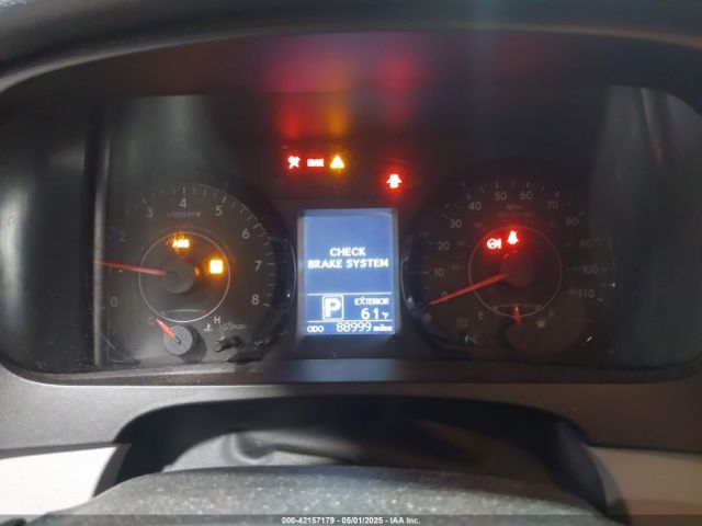5TDJZ3DC3HS157207 Toyota Sienna Le 7 Passenger
