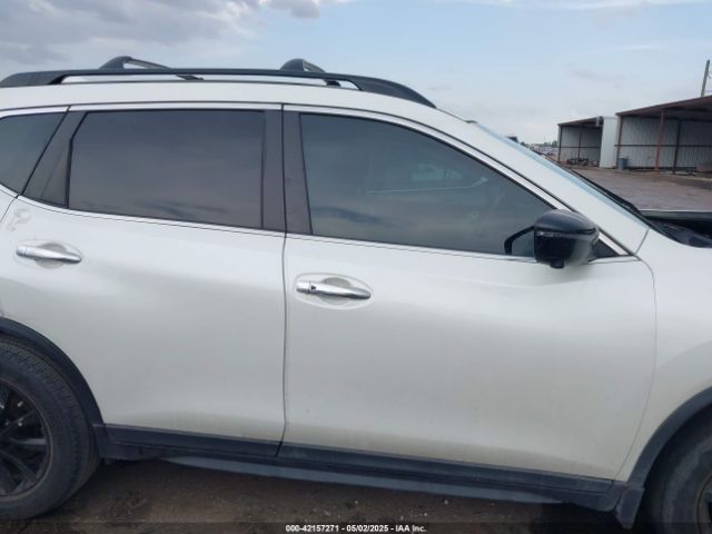 5N1AT2MT8JC743979 Nissan ROGUE SV