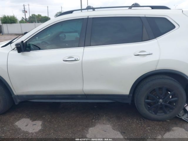 5N1AT2MT8JC743979 Nissan ROGUE SV