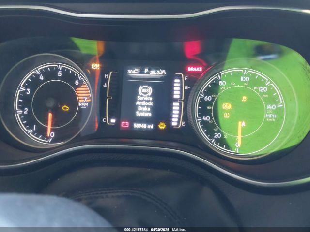 1C4PJLCB1KD444428 Jeep Cherokee Latitude Fwd