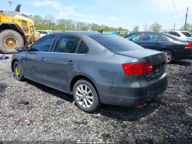 3VWD07AJ4EM323275 Volkswagen Jetta 1.8t Se