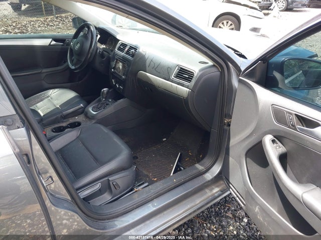 3VWD07AJ4EM323275 Volkswagen Jetta 1.8t Se