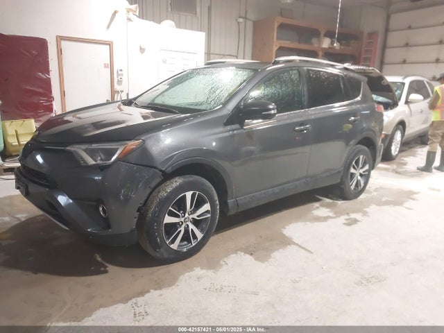 2T3RFREV8GW447051 Toyota Rav4 Xle