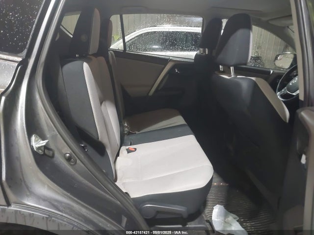 2T3RFREV8GW447051 Toyota Rav4 Xle