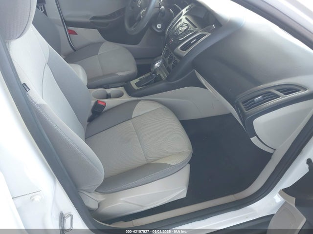 1FADP3F26EL387639 Ford FOCUS SE
