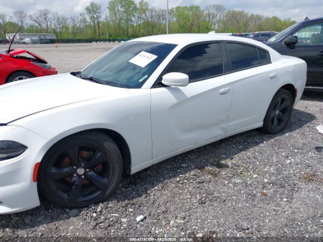 2C3CDXHG1HH562061 Dodge Charger Sxt Rwd