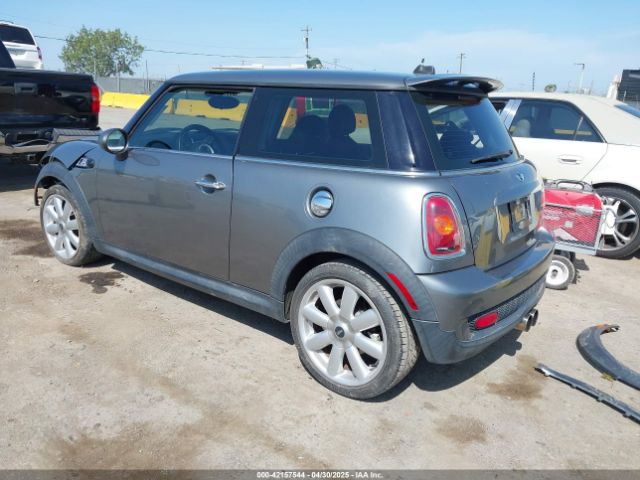 2007 MINI COOPER S WMWMF73597TL86892 Photo 2