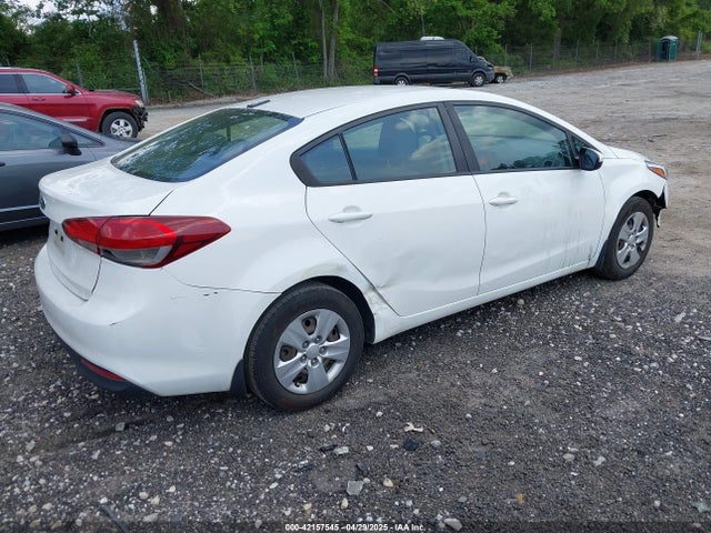 3KPFK4A75JE206382 KIA FORTE LX