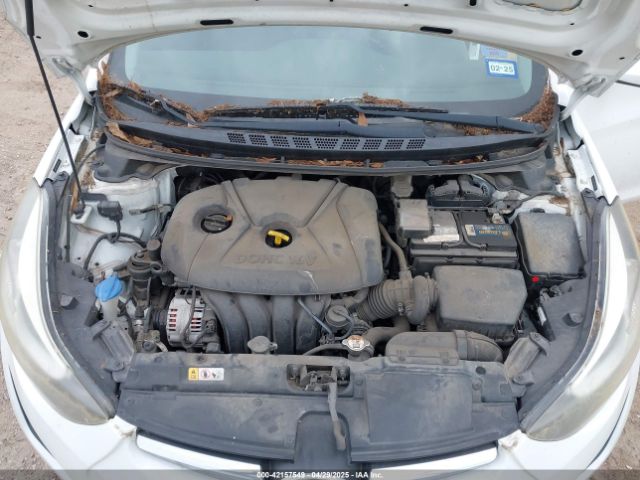 5NPDH4AE1FH637065 Hyundai ELANTRA SE