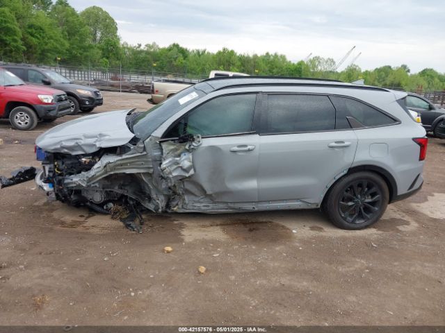 5XYRKDLF2NG119453 KIA SORENTO SX