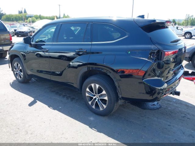 5TDGZRBH2NS231580 Toyota Highlander Xle