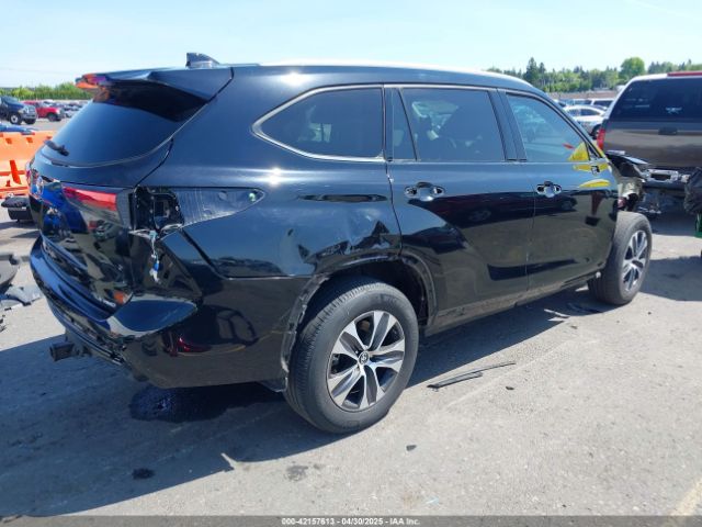 5TDGZRBH2NS231580 Toyota Highlander Xle