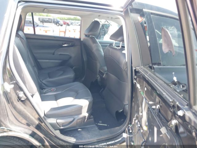 5TDGZRBH2NS231580 Toyota Highlander Xle