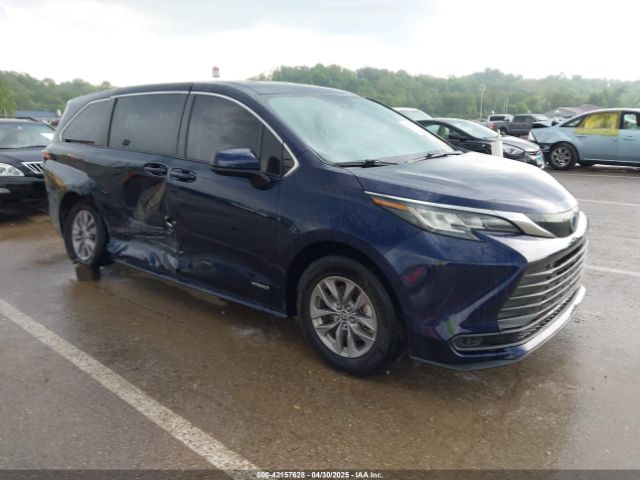 2021 TOYOTA SIENNA 5TDKRKEC8MS066277