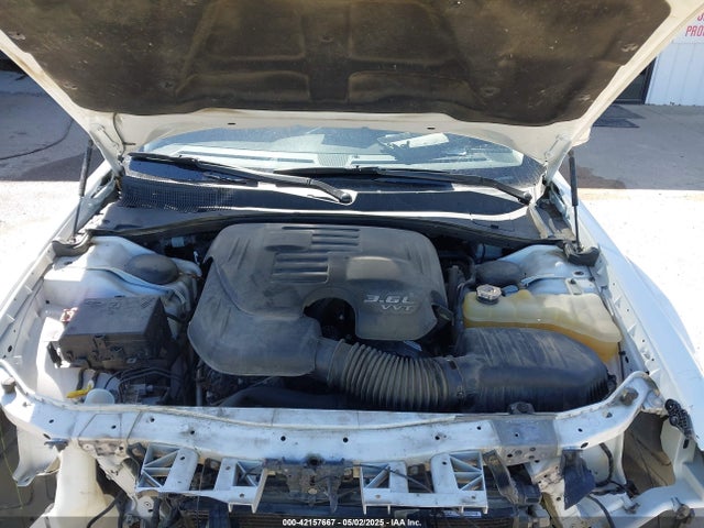 Chrysler 300 2016 2C3CCAKG5GH136428 Image 10
