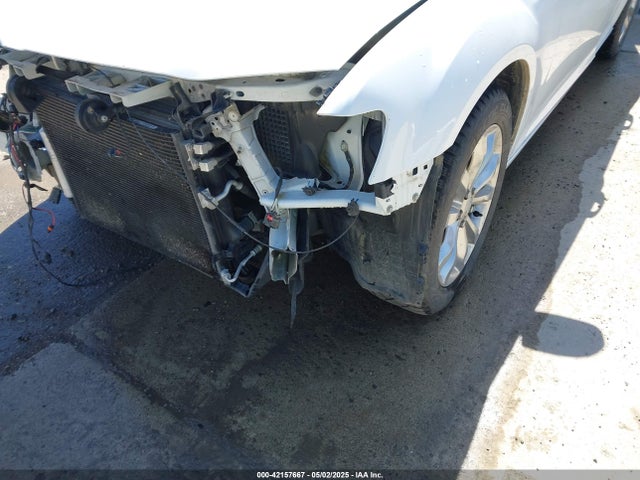 Chrysler 300 2016 2C3CCAKG5GH136428 Image 19