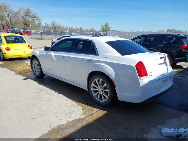 Chrysler 300 2016 2C3CCAKG5GH136428 Image 3