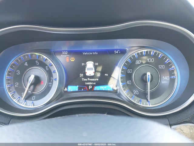 Chrysler 300 2016 2C3CCAKG5GH136428 Image 7