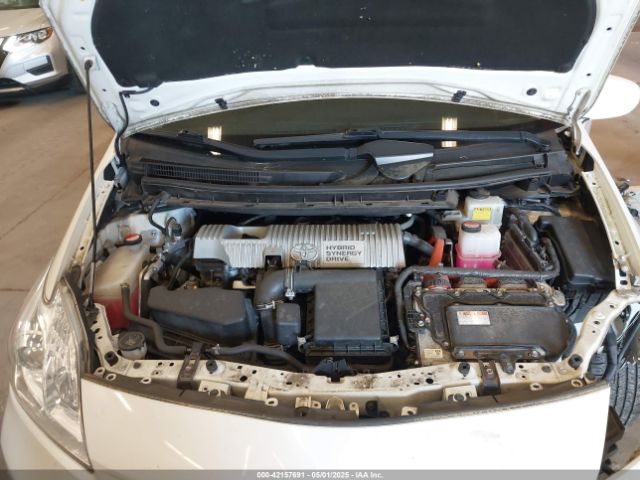 JTDKN3DU2F0470886 Toyota Prius Two