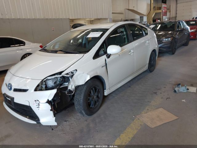 JTDKN3DU2F0470886 Toyota Prius Two