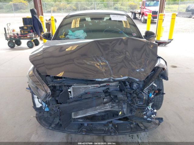 3KPF54AD7PE572821 KIA Forte Gt-line