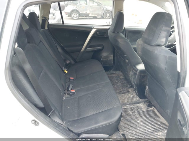 JTMBFREV0GJ075947 Toyota RAV4 LE