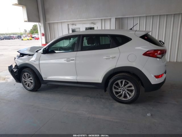 KM8J2CA44JU657178 Hyundai TUCSON SE