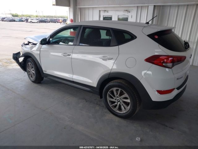 KM8J2CA44JU657178 Hyundai TUCSON SE