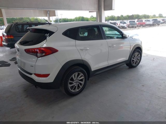 KM8J2CA44JU657178 Hyundai TUCSON SE