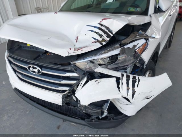 KM8J2CA44JU657178 Hyundai TUCSON SE