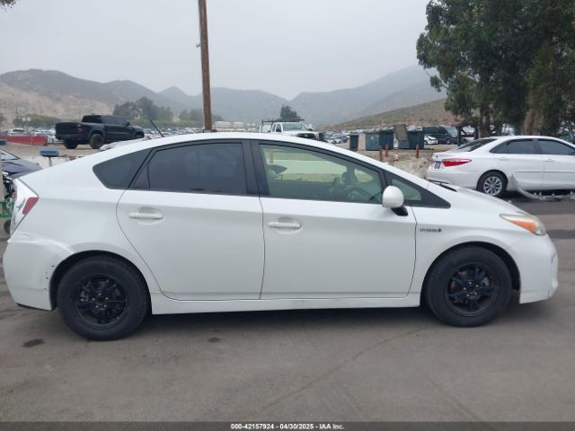 JTDKN3DU7F0426088 Toyota Prius Two