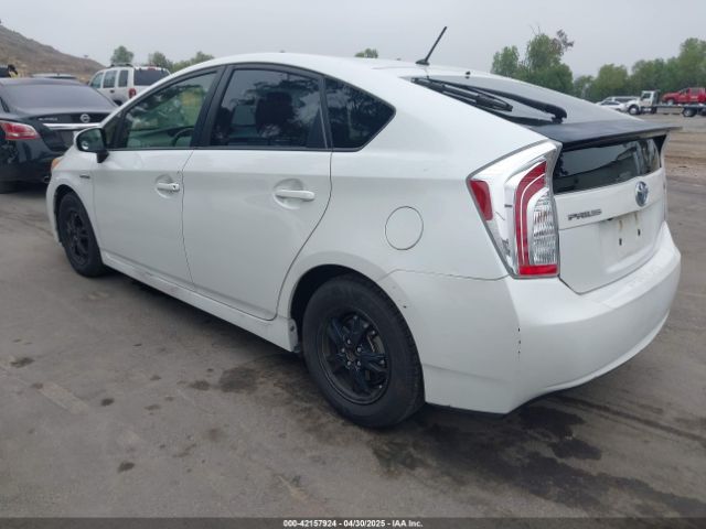 JTDKN3DU7F0426088 Toyota Prius Two