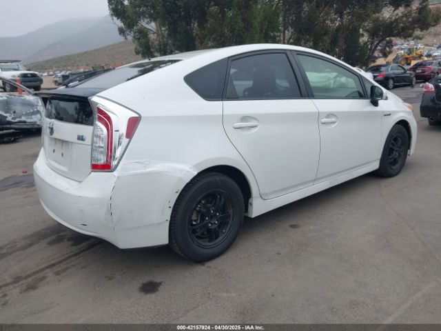 JTDKN3DU7F0426088 Toyota Prius Two