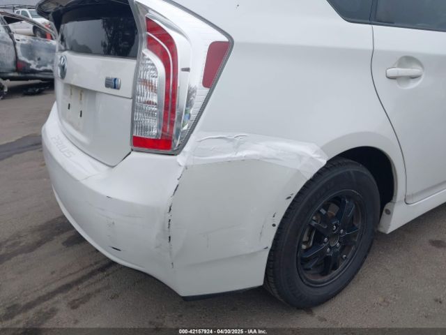 JTDKN3DU7F0426088 Toyota Prius Two