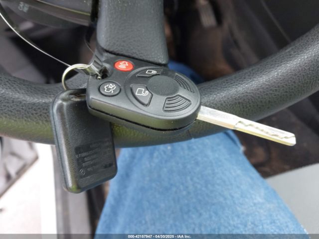 1FMCU9G91FUB27234 Ford ESCAPE SE