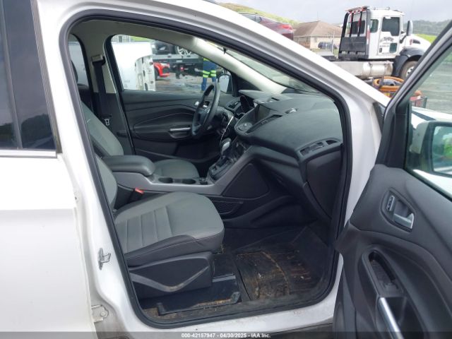1FMCU9G91FUB27234 Ford ESCAPE SE