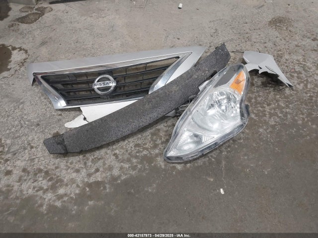 3N1CN7AP4JL869484 Nissan 2018