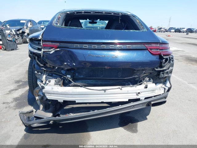 WP0AA2A74JL109361 Porsche Panamera