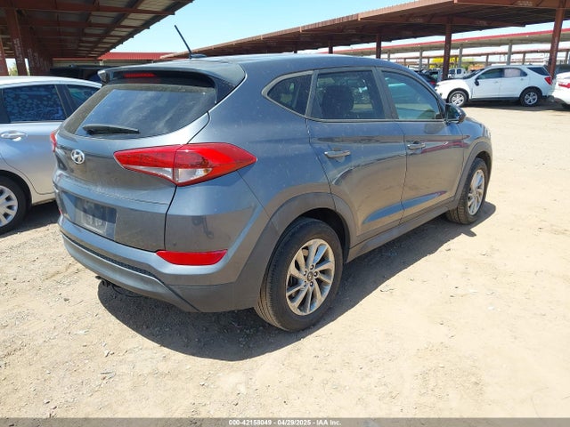KM8J23A47HU539717 Hyundai TUCSON SE