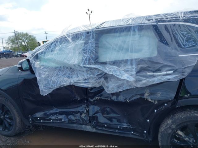 5XYPGDA5XLG680807 KIA Sorento 3.3l S