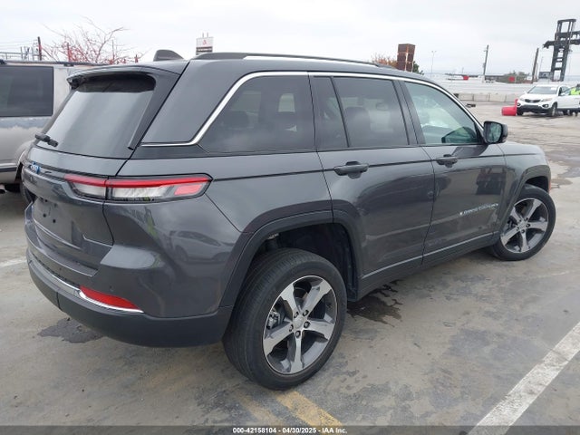 1C4RJYB68N8748802 Jeep Grand Cherokee