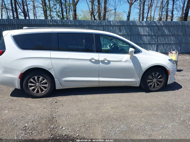 Chrysler Pacifica Touring L 2017 2C4RC1BG0HR821230 Image 13