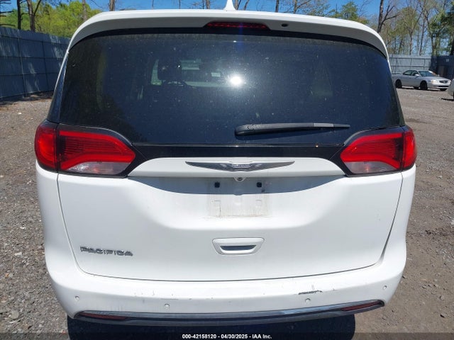 Chrysler Pacifica Touring L 2017 2C4RC1BG0HR821230 Image 16