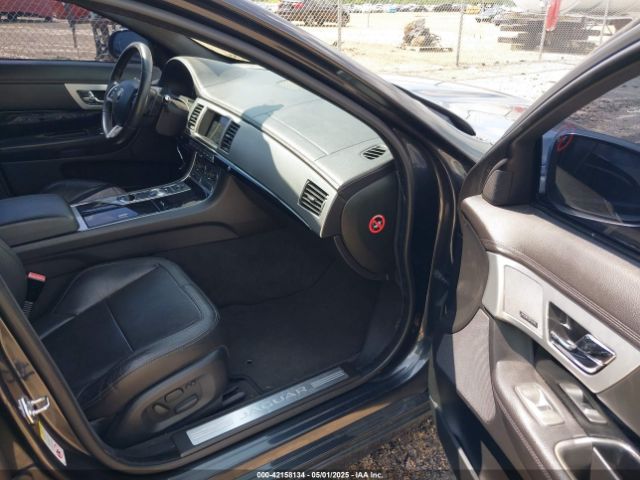 SAJWA0F74F8U76324 Jaguar Xf 3.0 Portfolio/3.0 Sport