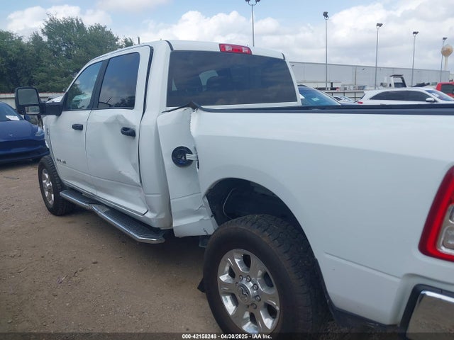 3C6UR5DL8RG266424 RAM 2500 Big Horn  4x4 6'4 Box