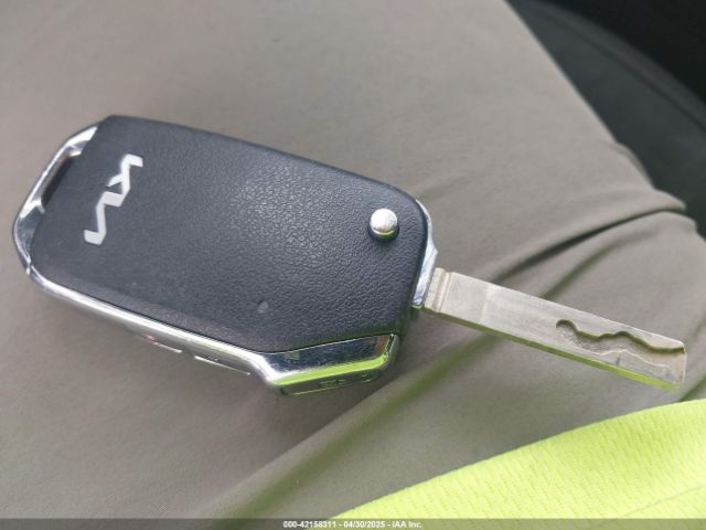 KNDPU3DFXR7285359 KIA Sportage Lx